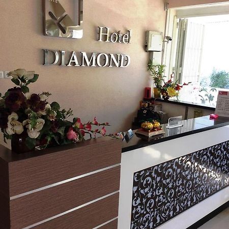 Hotel Diamond Макасар Екстериор снимка