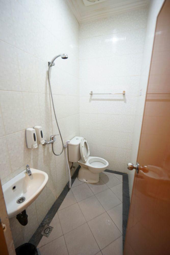 Hotel Diamond Макасар Екстериор снимка